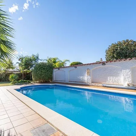 Sm21-big House In The Villa Empuriabrava