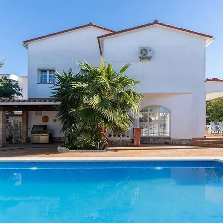 Sm21-big House In The Villa Empuriabrava
